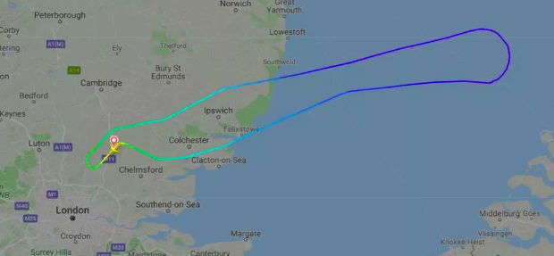 Planet tvingades vända tillbaka. Bildkälla: TheSun Planet tvingades vända tillbaka. Bildkälla: TheSun